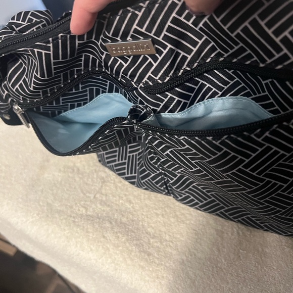 EUC Baggallini Black and White Herringbone Shoulder Bag - Picture 4 of 12